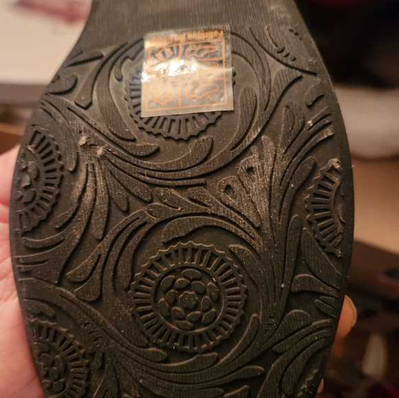 Boots - Picture 5 of 5